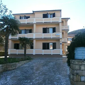 apartment-tariba.primorje-gorskikotar.com/